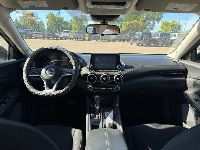 Used 2020 Nissan Sentra SV FWD image 2