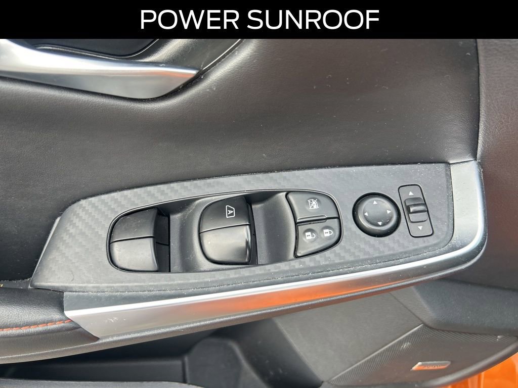 Used 2025 Nissan Sentra SR w/ SR Premium Package image 18