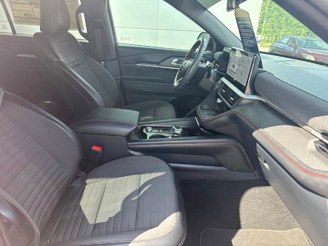 Certified 2025 Ford Explorer ST-Line w/ Premium Package RWD image 31