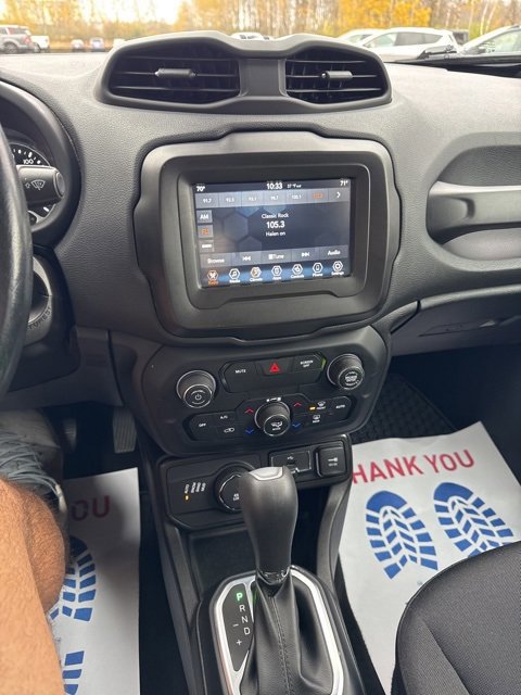 Used 2020 Jeep Renegade Latitude w/ Cold Weather Group image 21