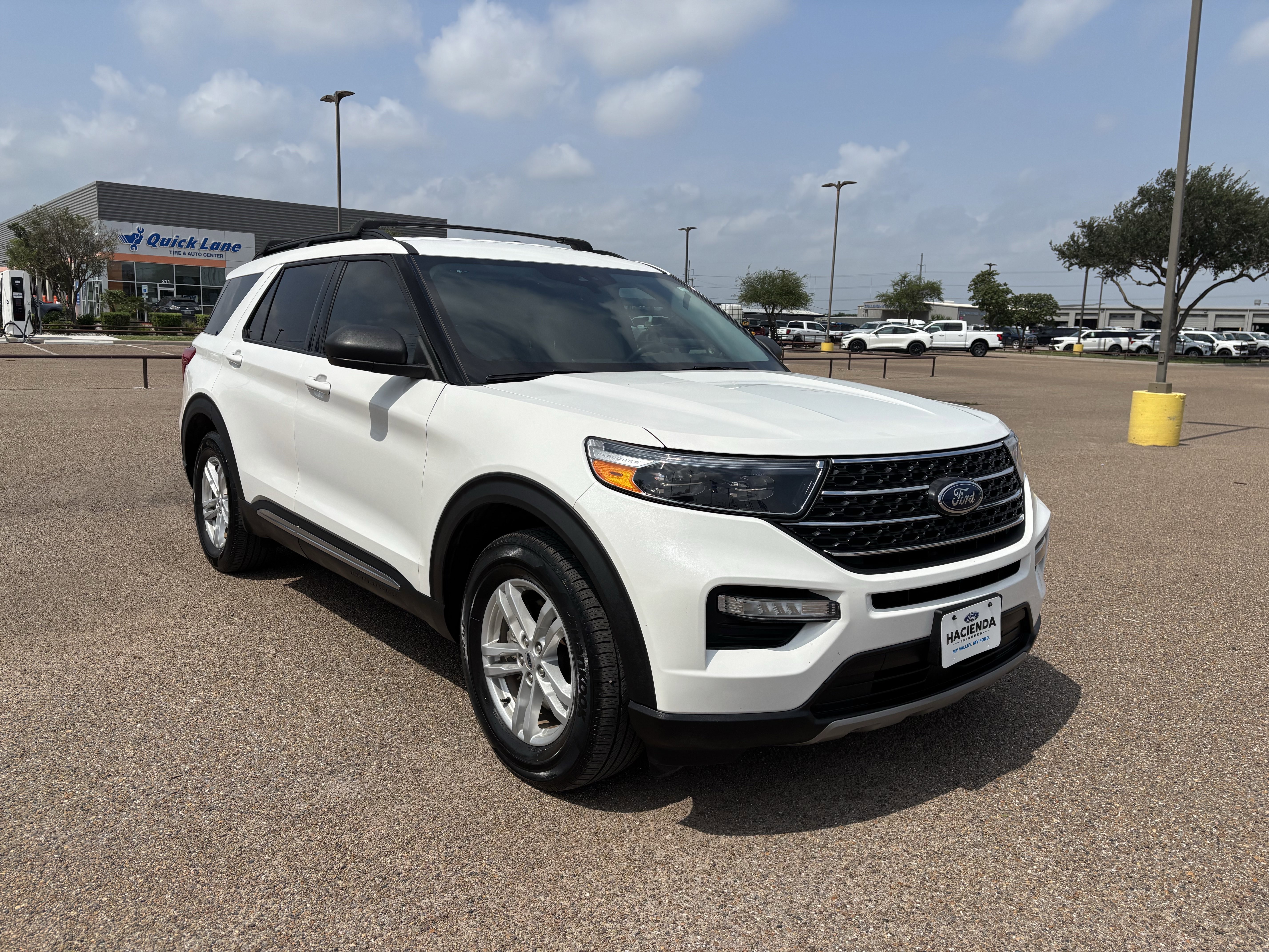Certified 2023 Ford Explorer XLT w/ Equipment Group 202A RWD image 5