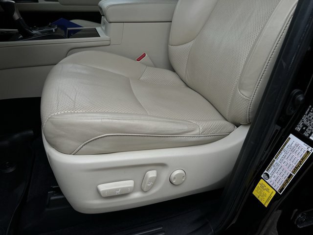 Used 2020 Lexus GX 460 Luxury w/ Luxury Sport Package AWD/4WD image 13