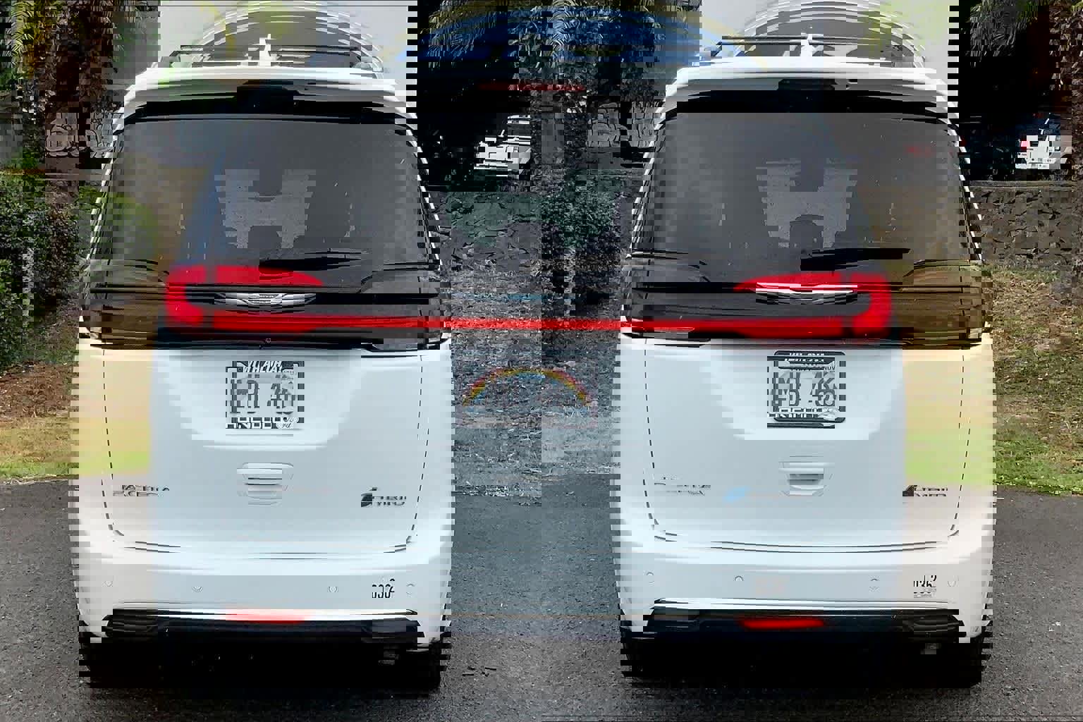 Used 2021 Chrysler Pacifica Touring-L image 2