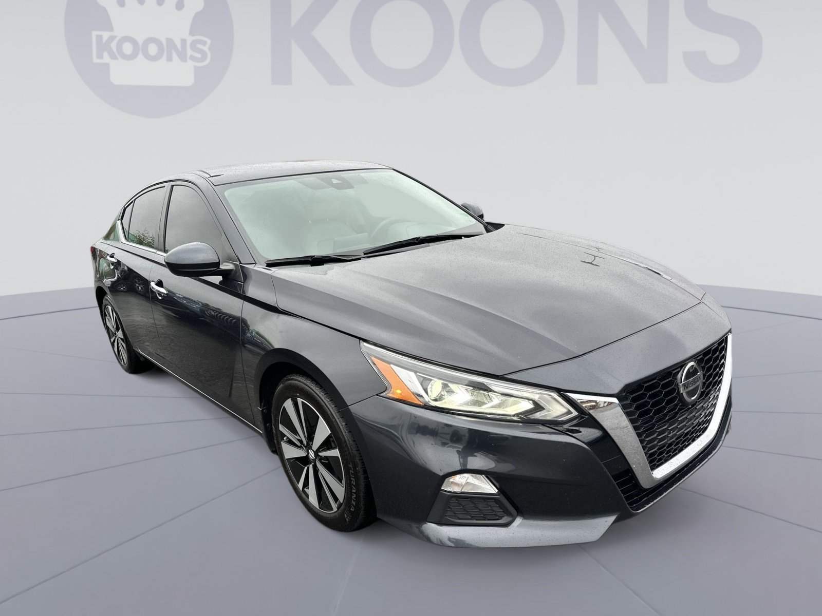 Used 2021 Nissan Altima 2.5 SV FWD image 2