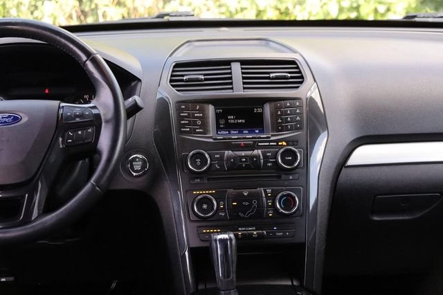 Certified 2017 Ford Explorer XLT FWD image 26