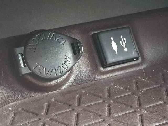 Used 2019 Toyota RAV4 Limited w/ Carpet Mat Package AWD/4WD image 24