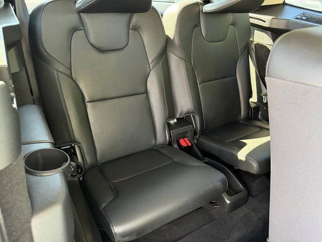 Used 2023 Volvo XC90 B6 Plus w/ Protection Package Premier AWD/4WD image 32