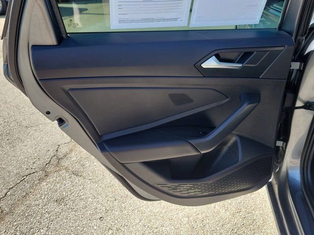 Used 2020 Volkswagen Jetta R-Line FWD image 13