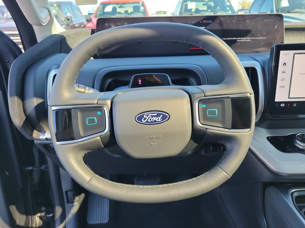 Certified 2025 Ford Expedition Active AWD/4WD image 25