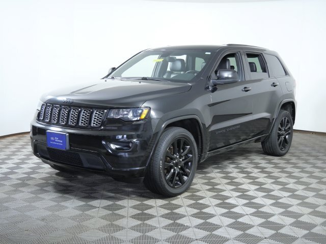 Used 2018 Jeep Grand Cherokee Altitude AWD/4WD image 2