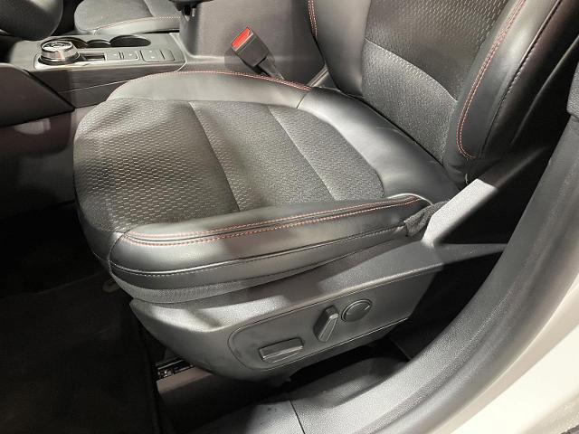 Certified 2025 Ford Escape ST-Line w/ Cold Weather Package image 19