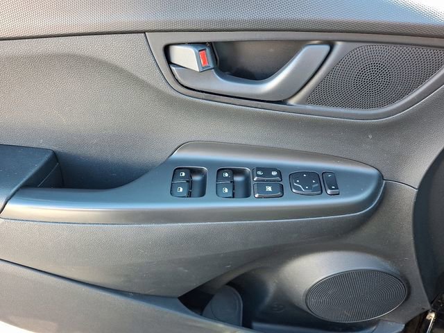 Used 2020 Hyundai Kona SEL w/ Cargo Package image 12