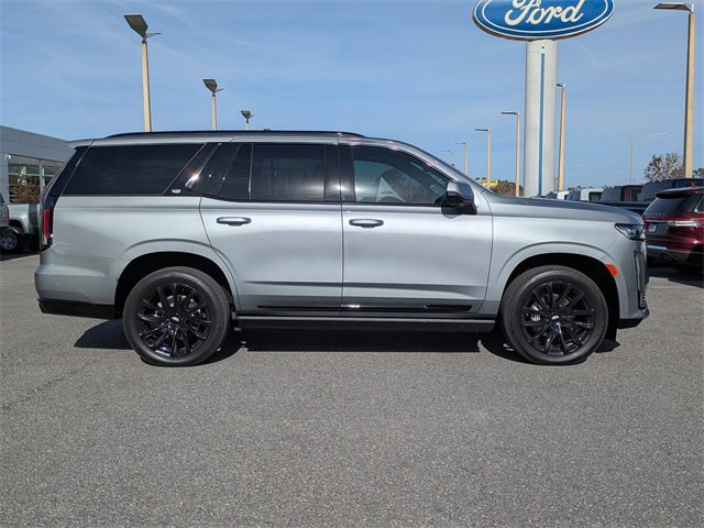 Used 2024 Cadillac Escalade Sport Platinum w/ LPO, ONYX Package image 6