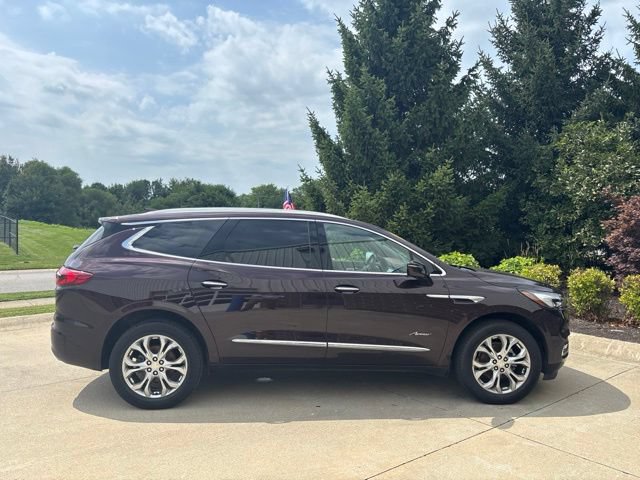 Used 2021 Buick Enclave Avenir w/ Avenir Technology Package AWD/4WD image 6