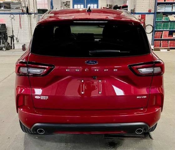 Certified 2024 Ford Escape ST-Line Select w/ Tech Pack #2 image 4