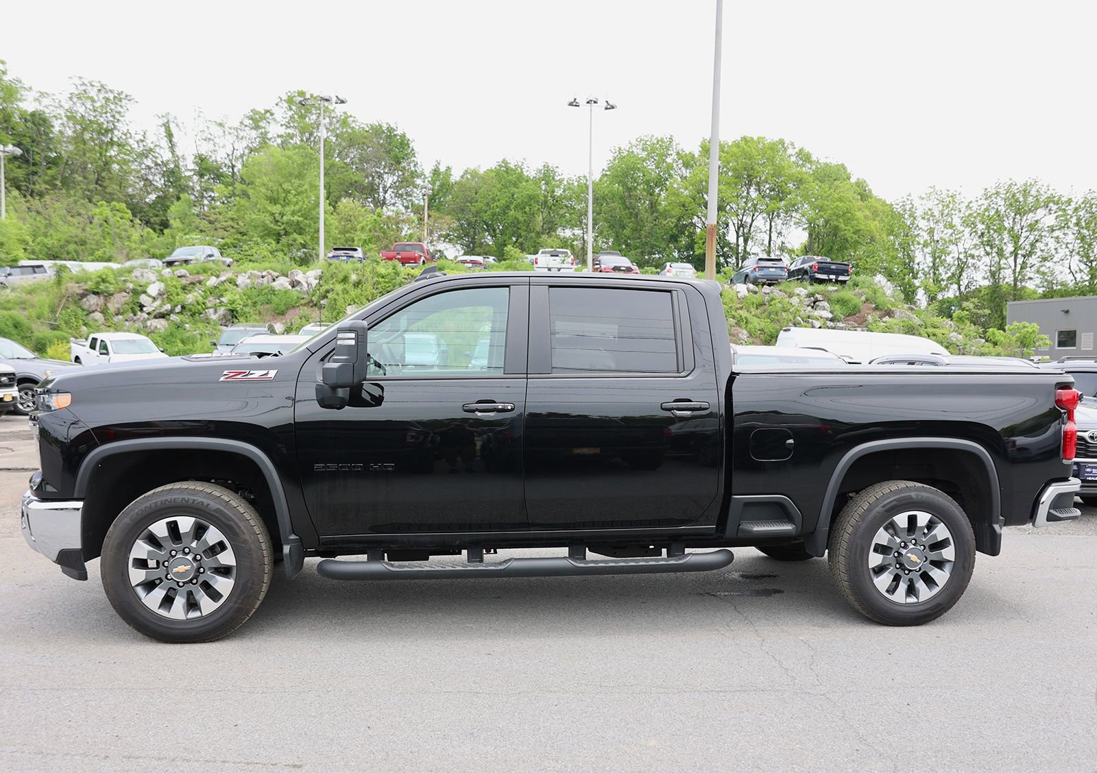 Used 2025 Chevrolet Silverado 2500 LT w/ All Star Edition AWD/4WD image 4