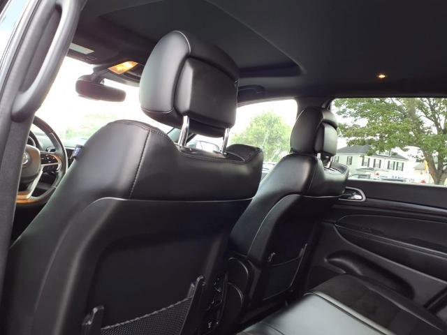 Used 2022 Jeep Grand Cherokee Laredo X image 12