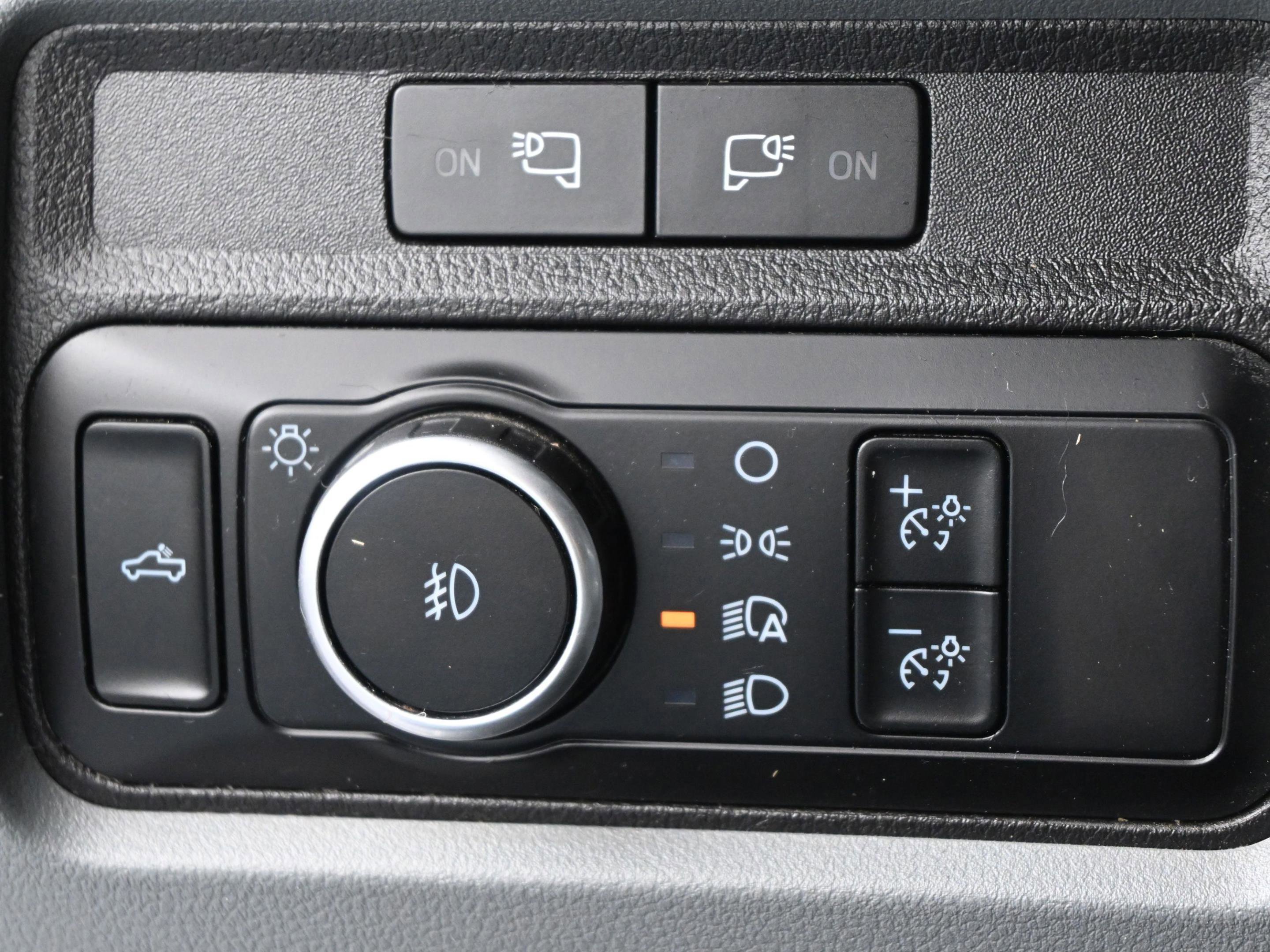 Certified 2024 Ford F350 XLT w/ 360-Degree Camera Package image 44