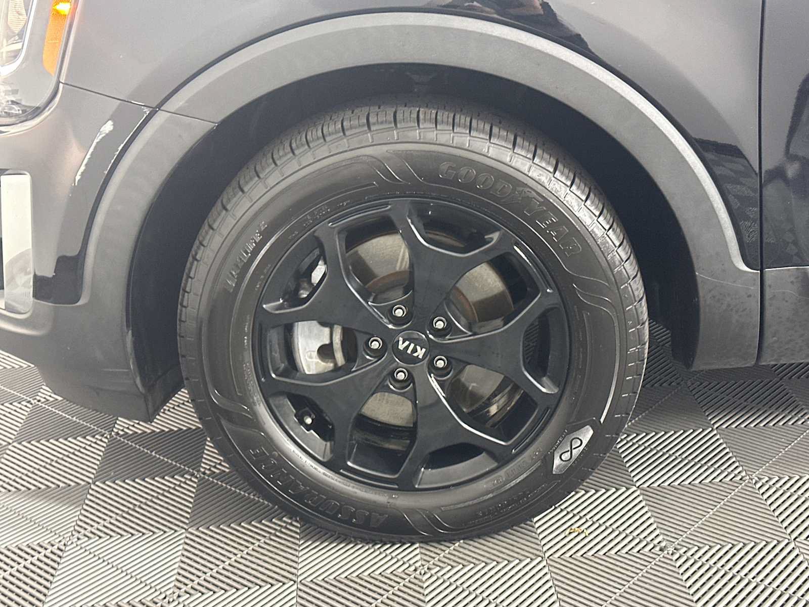 Used 2020 Kia Telluride EX FWD image 12