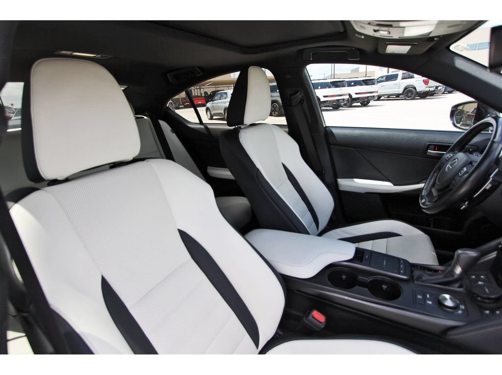 Used 2022 Lexus IS 350 F Sport RWD image 31