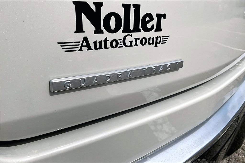 Used 2022 Jeep Wagoneer Series III w/ Convenience Group I AWD/4WD image 8