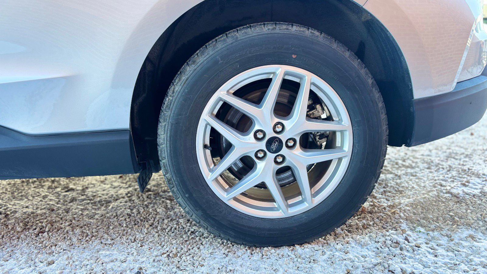 Certified 2024 Ford Edge SEL w/ Convenience Package image 16