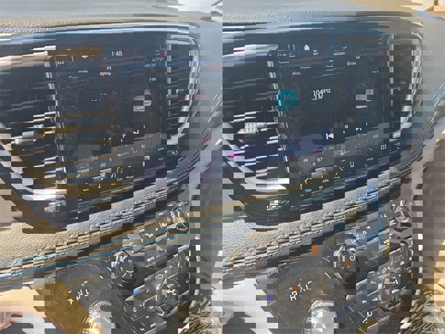 Used 2021 Chrysler Pacifica Touring image 15