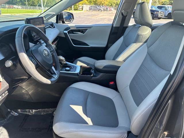 Used 2023 Toyota RAV4 Limited AWD/4WD image 26
