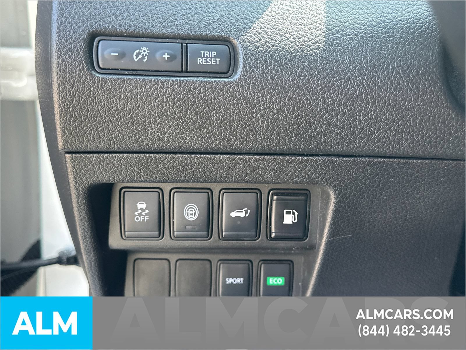 Used 2020 Nissan Rogue SV FWD image 36
