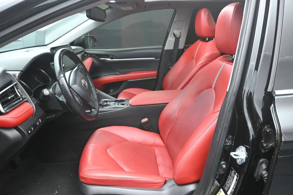 Used 2022 Toyota Camry XSE FWD image 18