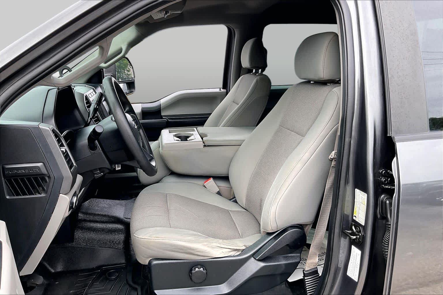 Certified 2019 Ford F250 XL w/ STX Appearance Package AWD/4WD image 8