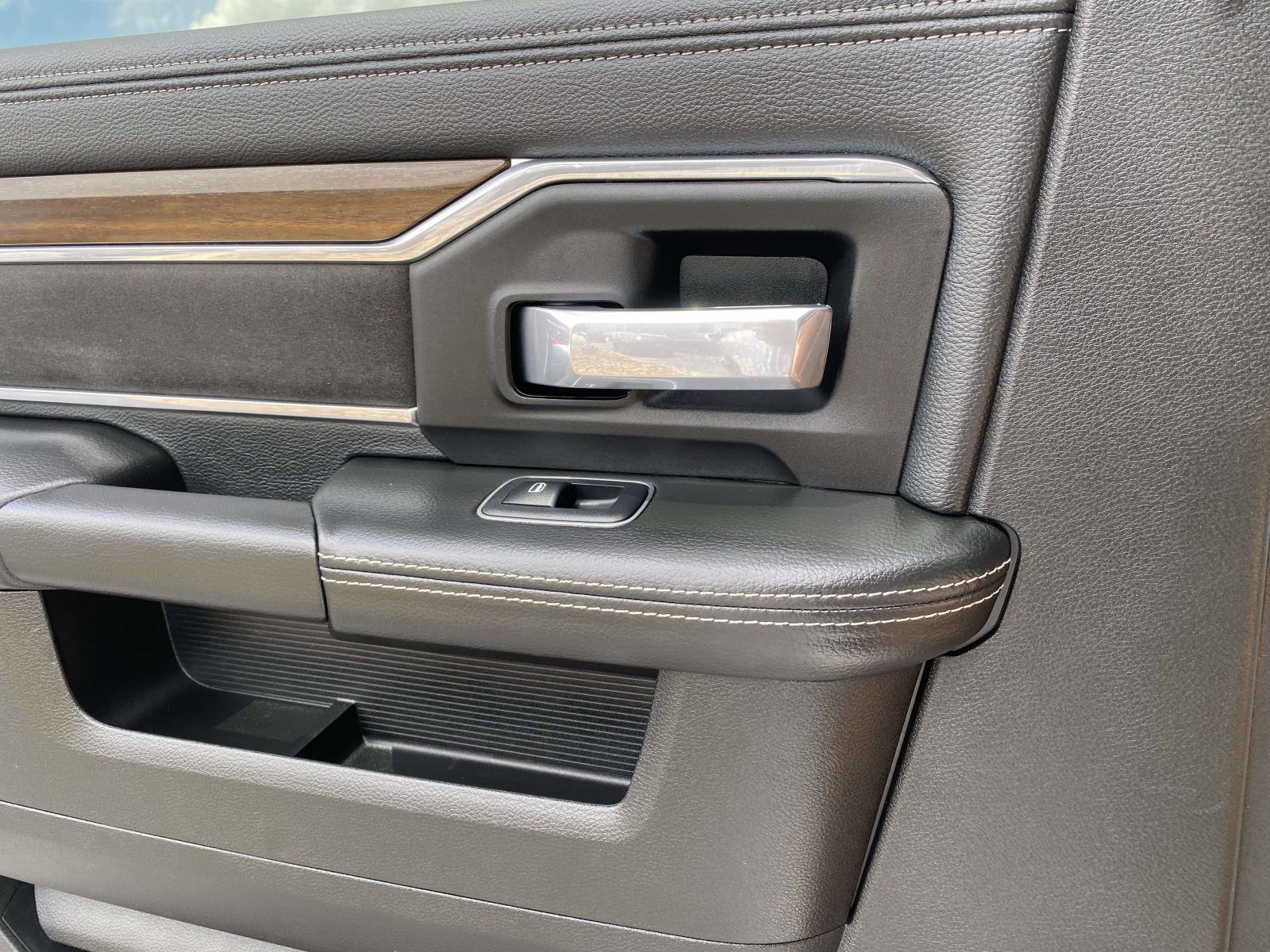 Used 2024 RAM 2500 Laramie w/ Safety Group AWD/4WD image 14
