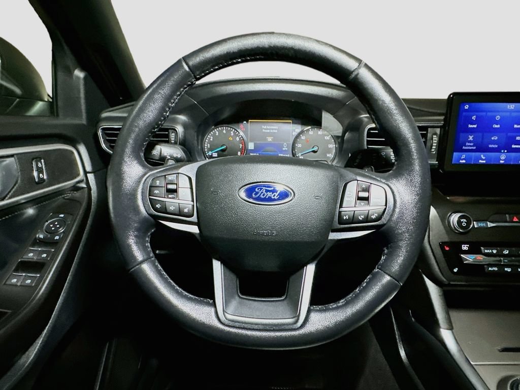Certified 2020 Ford Explorer XLT w/ Equipment Group 202A AWD/4WD image 10