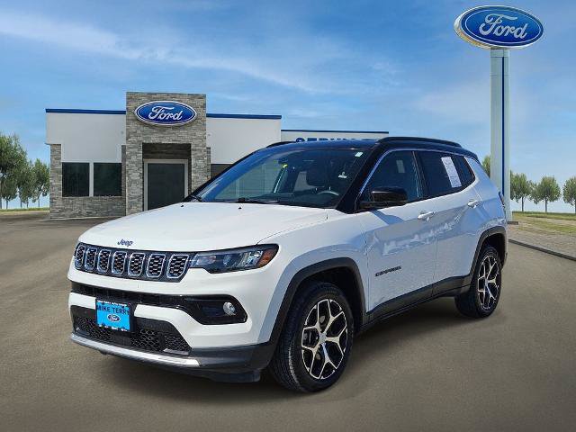 Used 2024 Jeep Compass Limited AWD/4WD image 3
