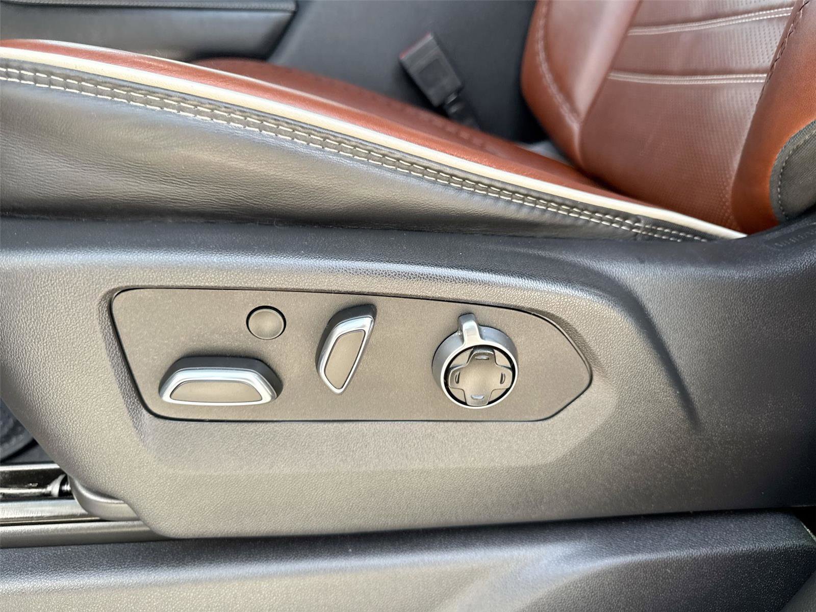 Used 2024 GMC Sierra 2500 Denali Ultimate image 14