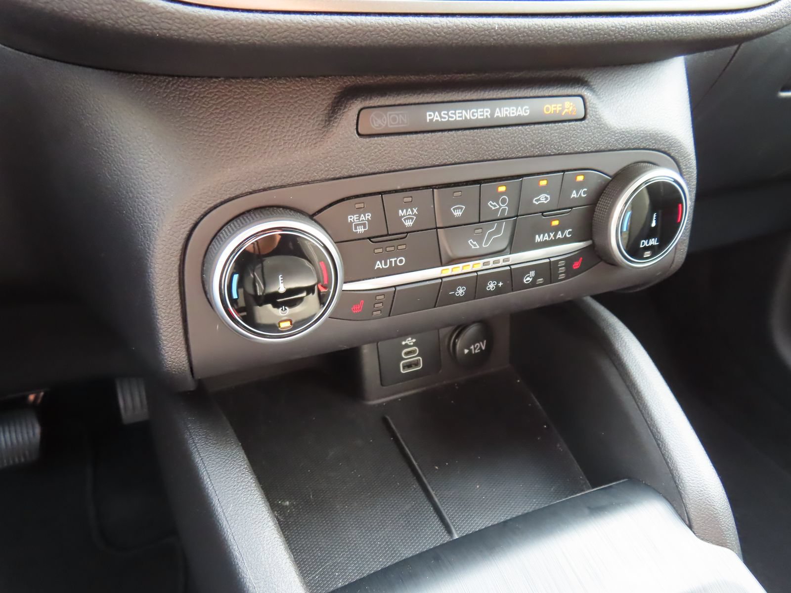 Certified 2024 Ford Escape Active AWD/4WD image 24