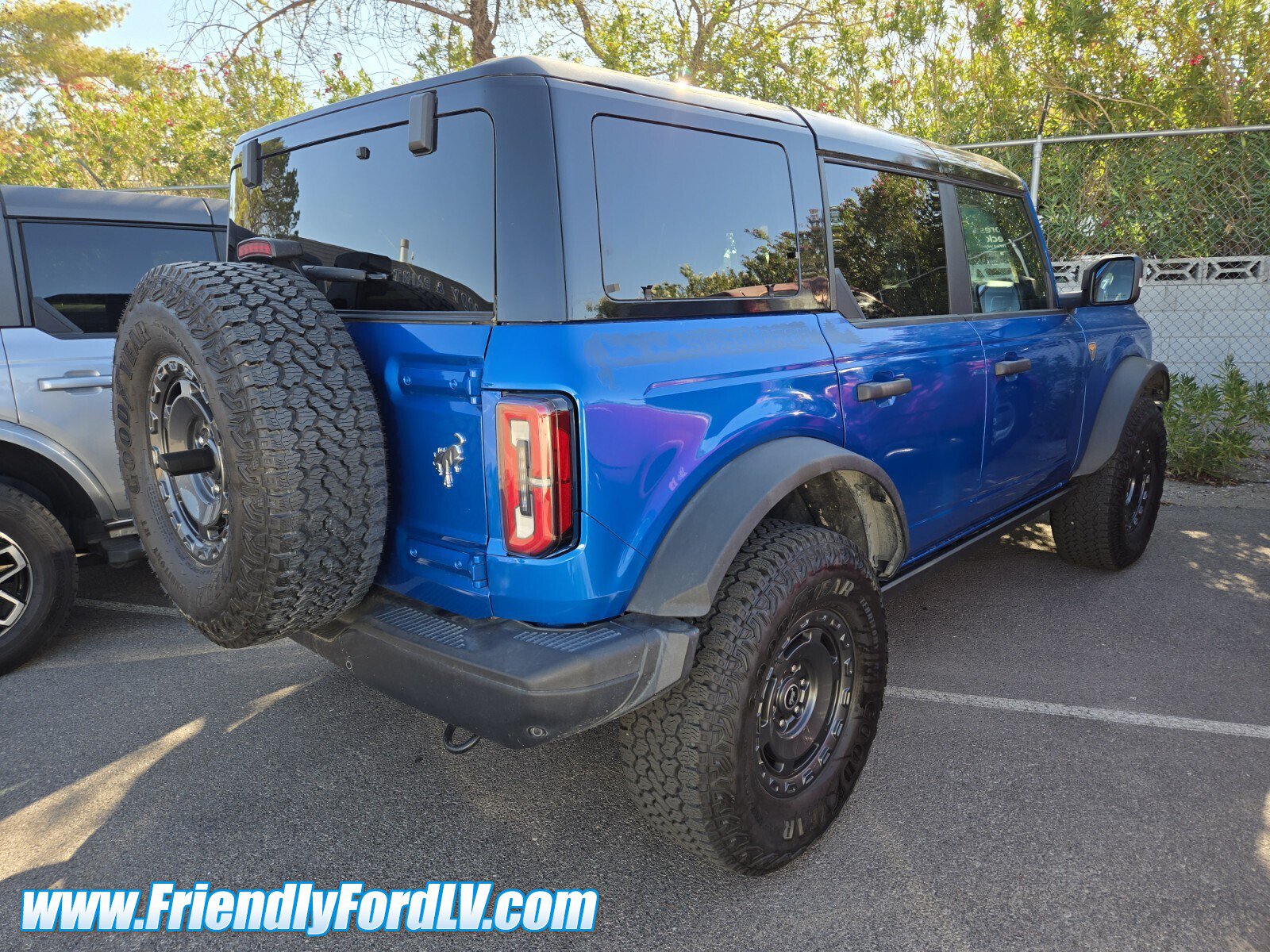 Certified 2025 Ford Bronco Badlands AWD/4WD image 4