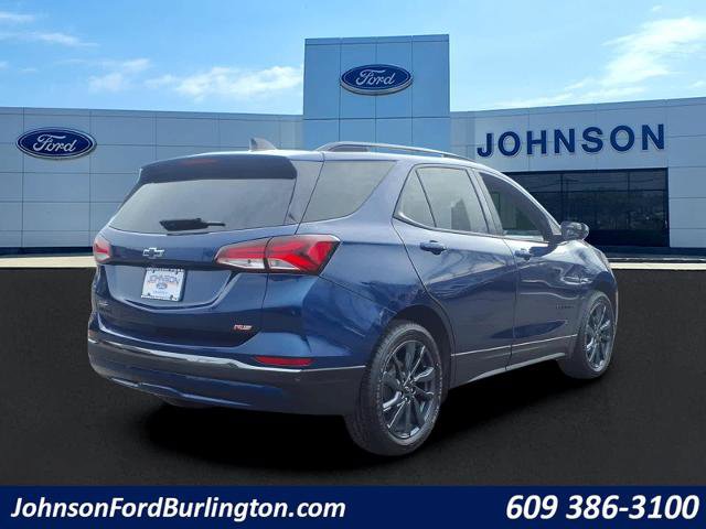 Used 2023 Chevrolet Equinox RS w/ RS Leather Package image 3