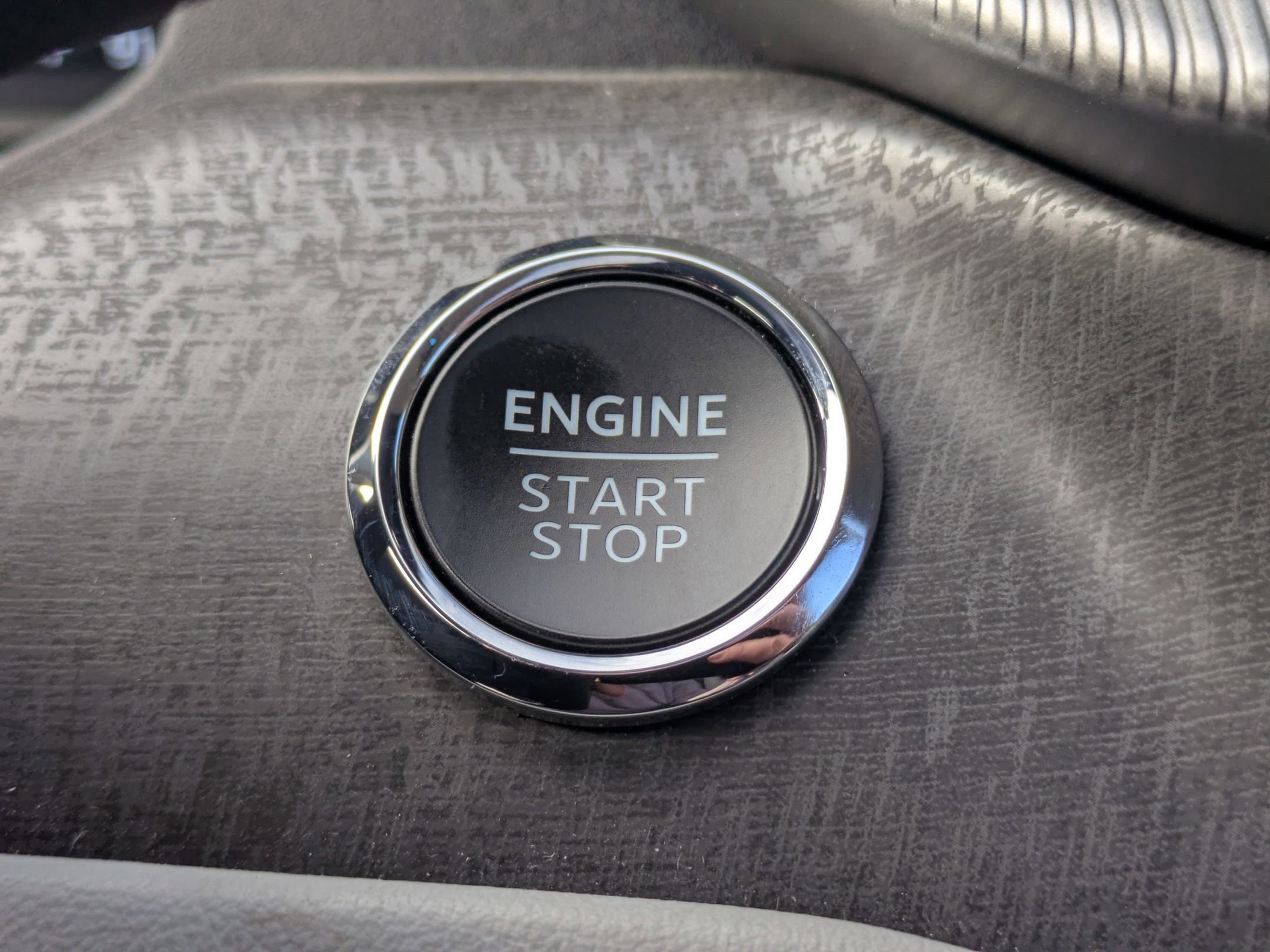 Certified 2025 Ford Explorer Platinum w/ Ultimate Package image 25