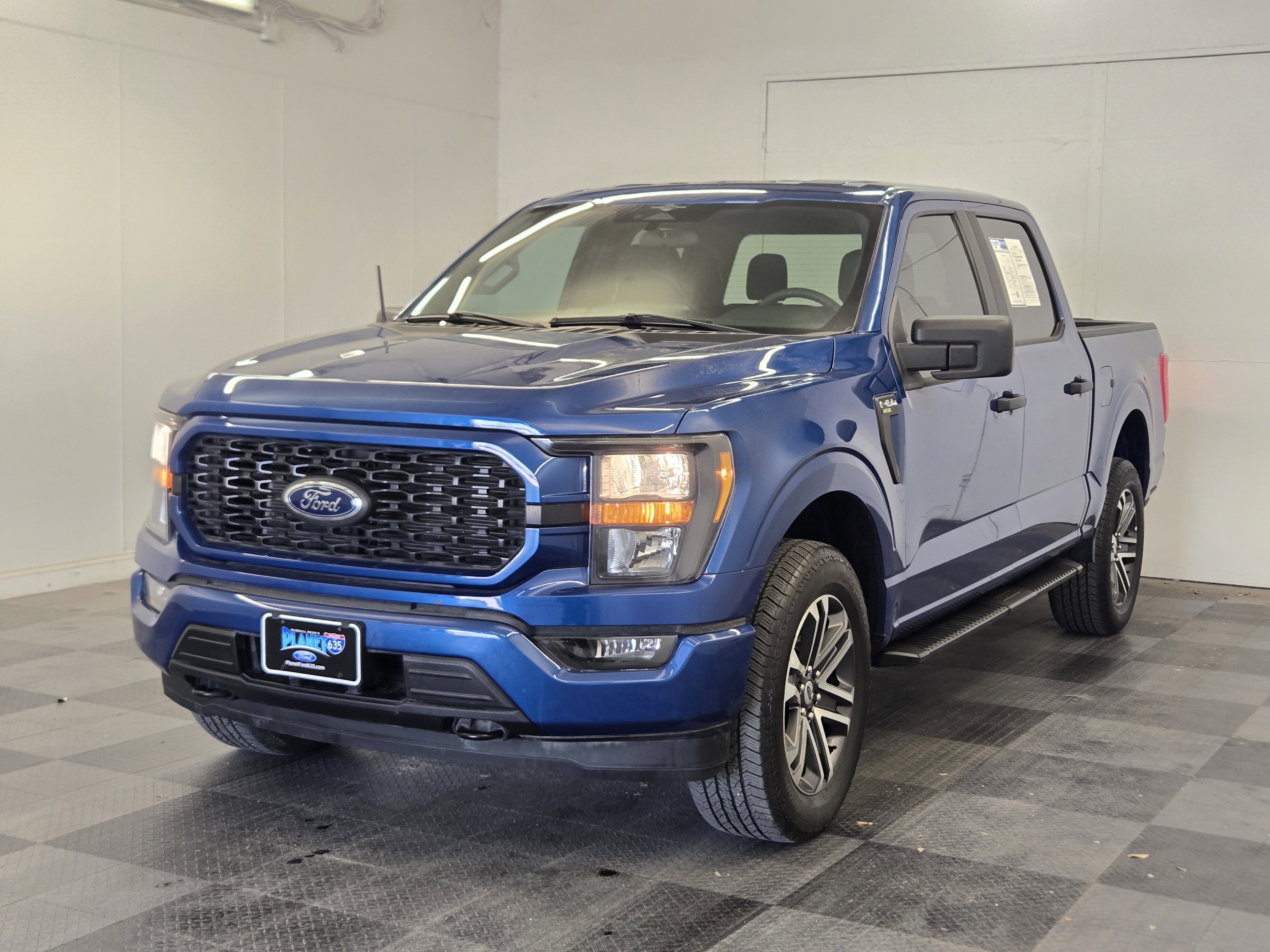 Certified 2023 Ford F150 XL w/ STX Appearance Package image 4