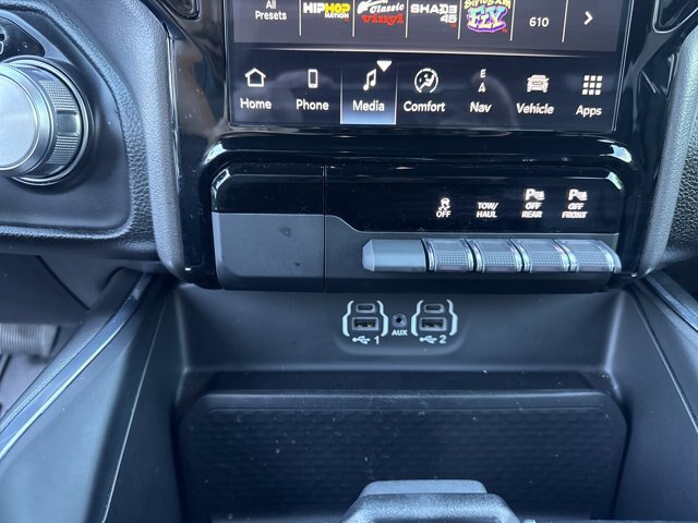 Used 2023 RAM 1500 Laramie AWD/4WD image 26