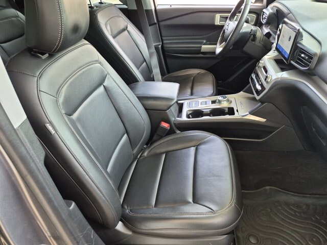 Certified 2023 Ford Explorer XLT w/ Equipment Group 202A RWD image 35