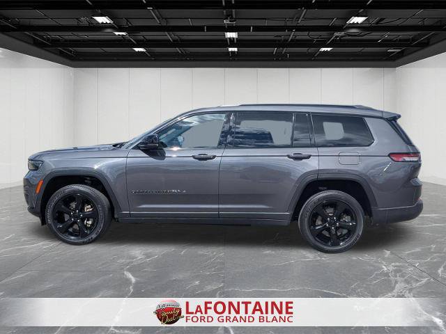 Used 2023 Jeep Grand Cherokee L Laredo AWD/4WD image 2