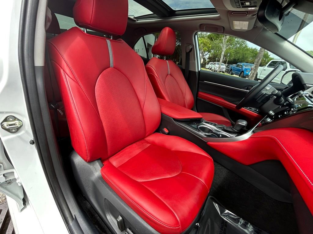 Used 2020 Toyota Camry XSE image 26