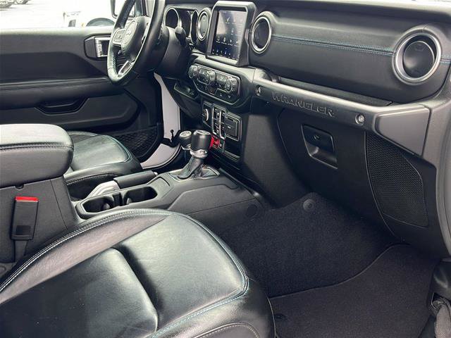 Used 2022 Jeep Wrangler Unlimited Rubicon 4xe w/ Cold Weather Group AWD/4WD image 14