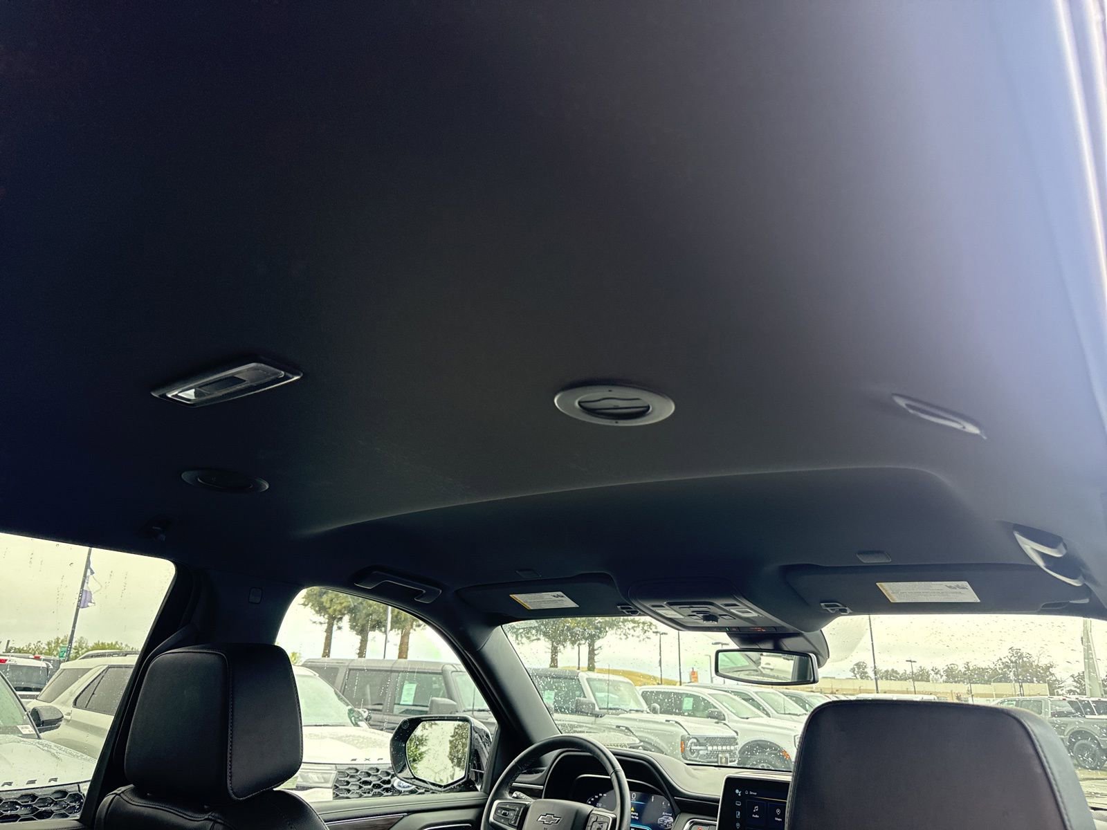 Used 2023 Chevrolet Tahoe Z71 w/ Z71 Off-Road Package image 11