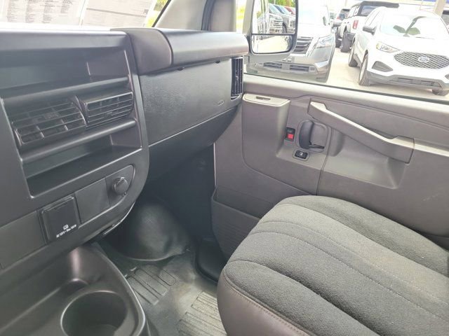 Used 2024 Chevrolet Express 2500 w/ Driver Convenience Package image 28