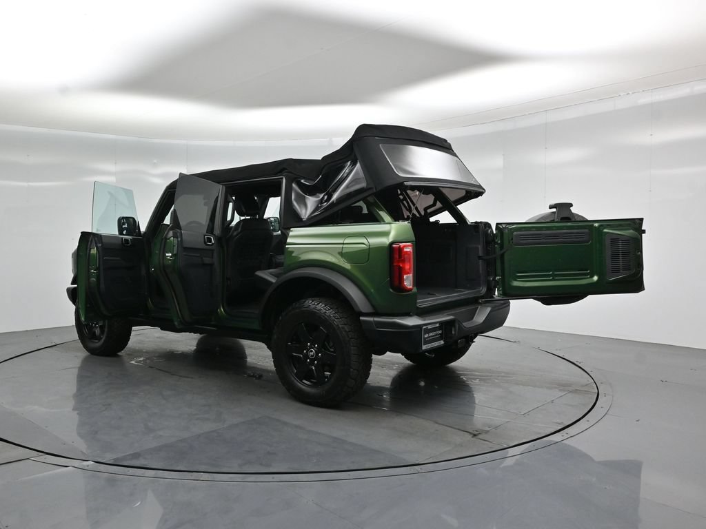 Certified 2024 Ford Bronco Black Diamond AWD/4WD image 32