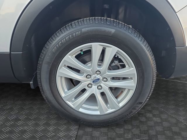 Certified 2019 Ford Explorer XLT w/ Equipment Group 202A AWD/4WD image 16