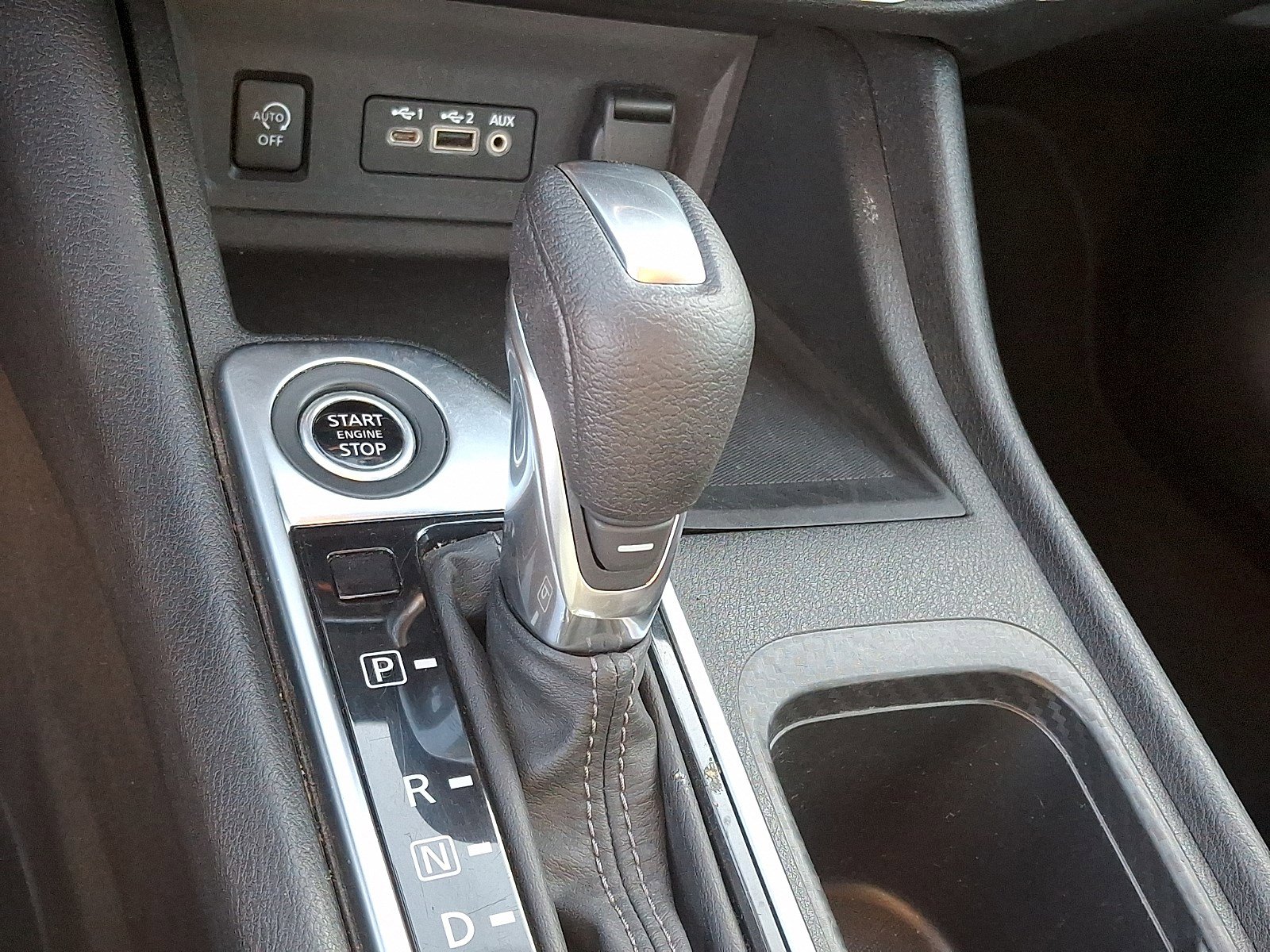 Used 2024 Nissan Sentra SV image 13